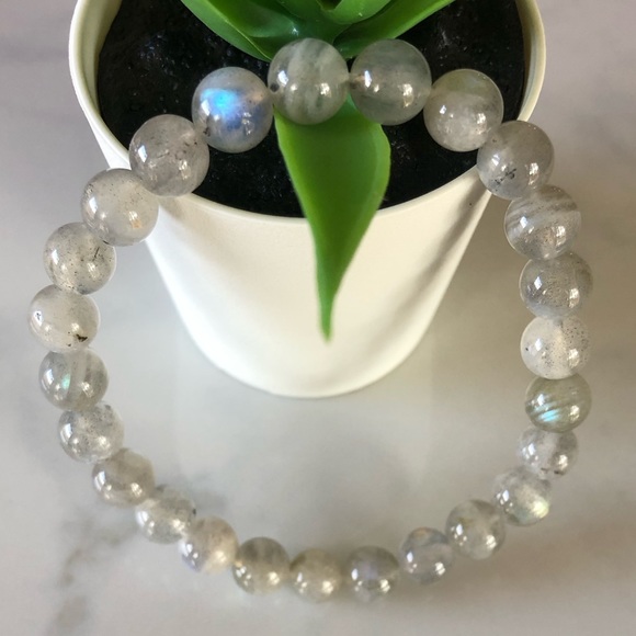 Gray Labradorite 8mm Natural Stone Beads Stretchable Bracelet - Picture 3 of 3